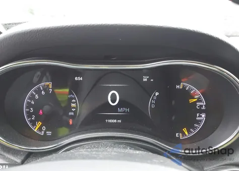 2020 Jeep Grand Cherokee Limited 4X2 z USA, uszkodzony, nr VIN 1C4RJEBG4LC265390